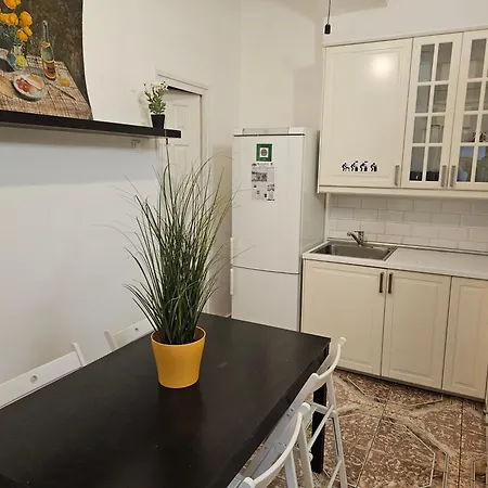 Bohem Center Andrassy Hostel