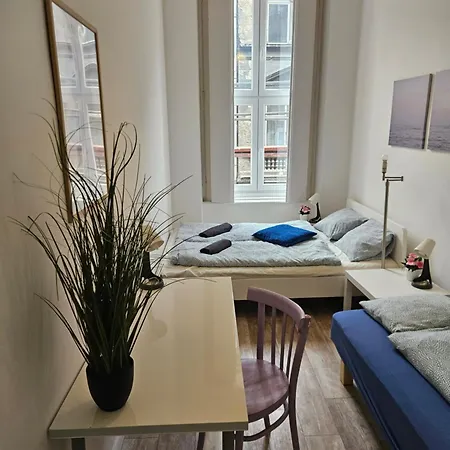 Bohem Center Andrassy Hostel