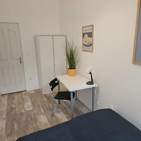 Bohem Center Andrassy Hostel