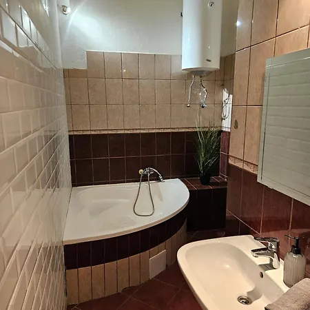 Bohem Center Andrassy Hostel *