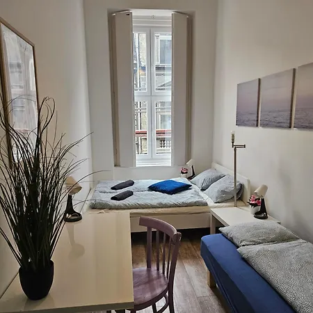 Near To Bohem Center Hostal